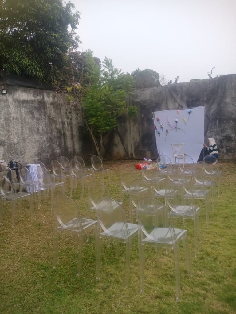 SEWA KURSI GHOST ACRYLIC BERKUALITAS&ELEGAN