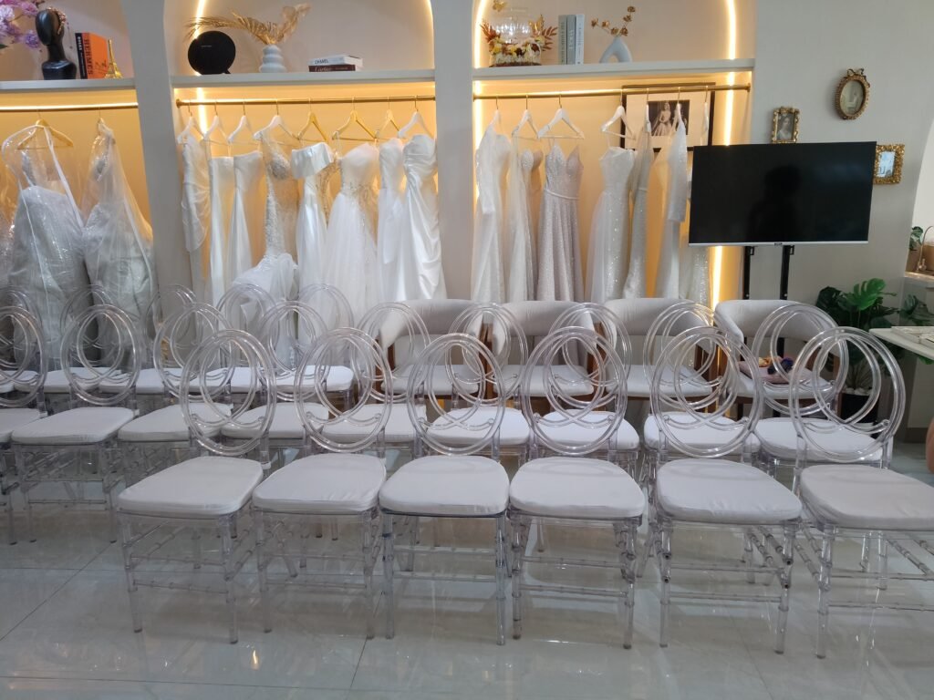 SEWA KURSI OLIVIA ACRYLIC ELEGAN&MODERN