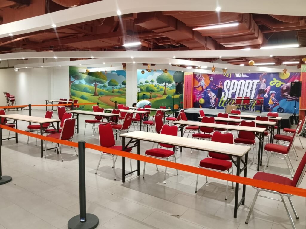 SEWA MEJA IBM POLOS 180X45 DAN KURSI FUTURA POLOS