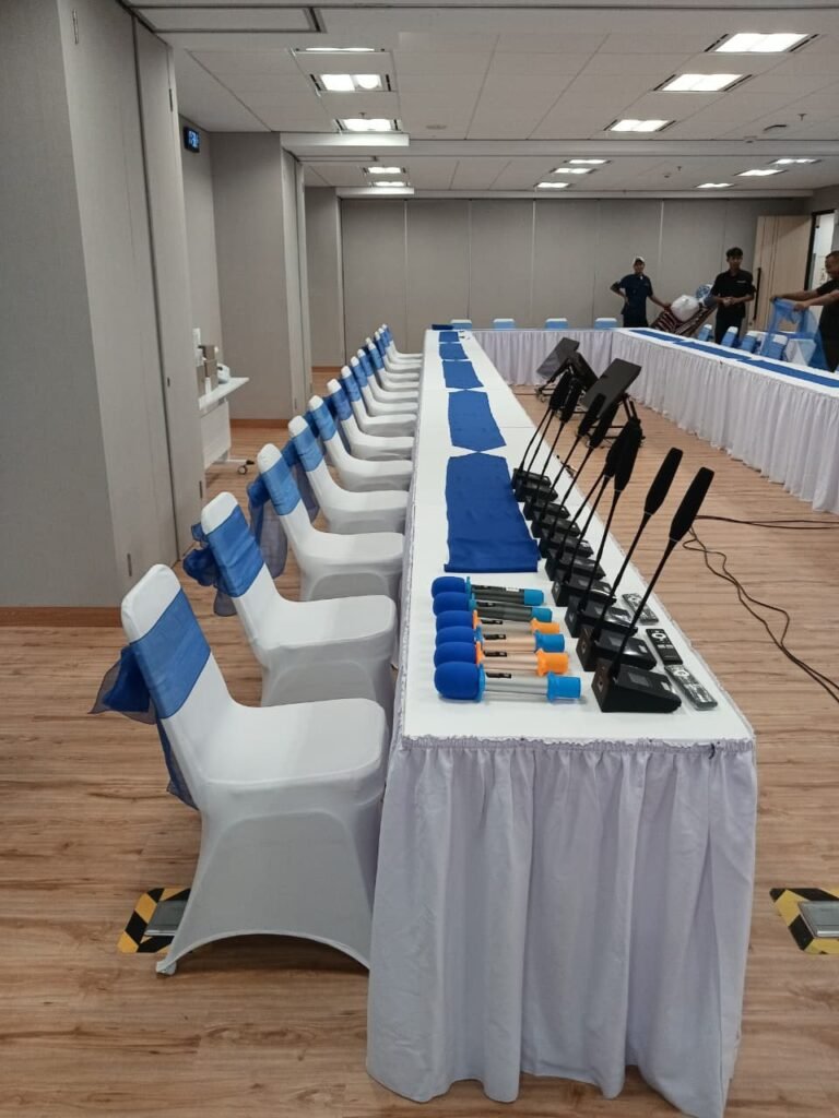 SEWA MEJA IBM&KURSI FUTURA UNTUK ACARA YANG ELEGAN
